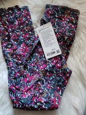 NWT Lululemon Base Pace HR Tight 25" floral Size 2